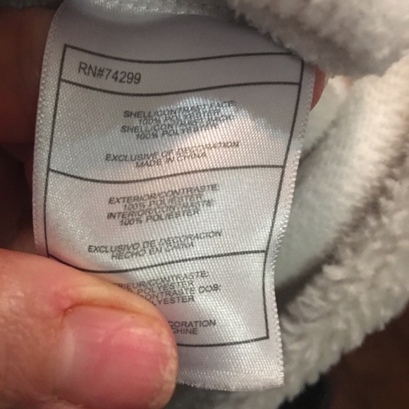 Girls Reebok Furry Jacket Size 14/16 - Picture 8 of 8